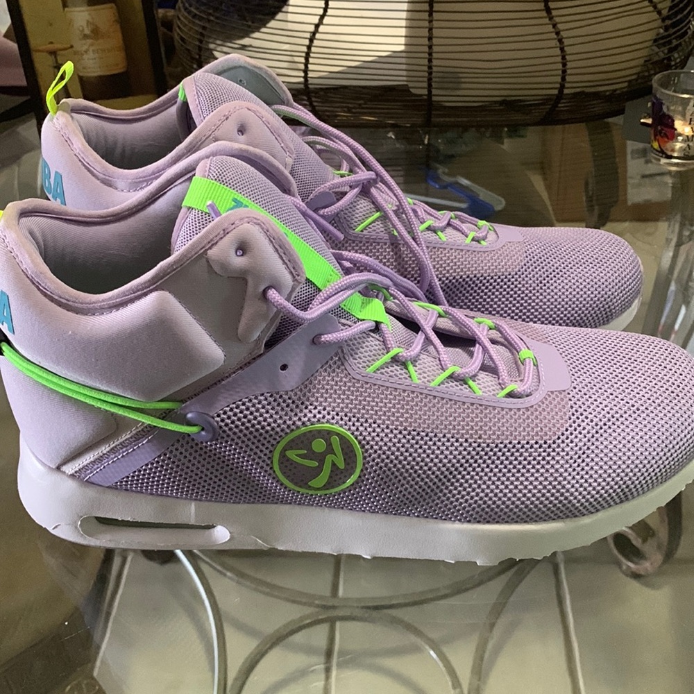 ZUMBA sneakers AIR FUNK NWOT